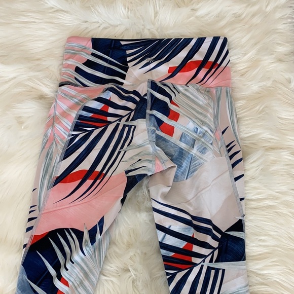 Athleta Tahitian Salutation Leaf Print Leggings - Picture 6 of 8